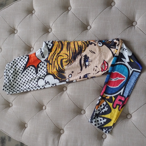5/$25 Graphic Pop Art Comic Leggings Small Polka Dots - Picture 2 of 2